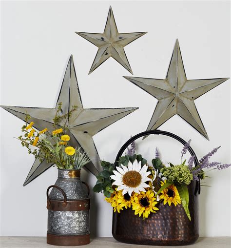 metal star wall decor